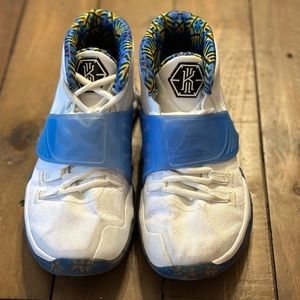 Girl’s Nike Kyrie 6 PS 'Sapphire’